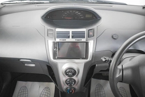 Хетчбэк Toyota Vitz 2009 года, 679000 рублей, Кемерово
