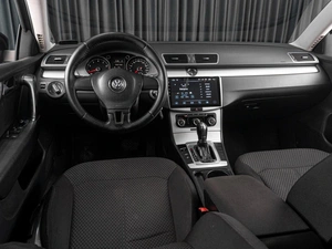 Седан Volkswagen Passat 2012 года, 979000 рублей, Тюмень
