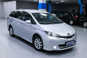 Минивэн Toyota Wish 2010 года, 1348000 рублей, Солонцы
