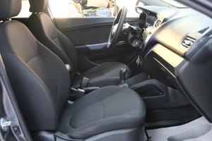 Седан Kia Rio 2013 года, 889000 рублей, Омск