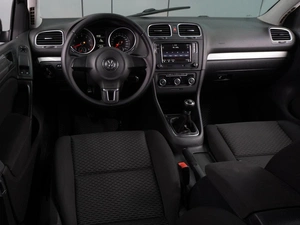 Хетчбэк Volkswagen Golf 2012 года, 729000 рублей, Воронеж