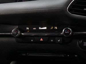 Хетчбэк Mazda 3 2019 года, 1750000 рублей, Омск