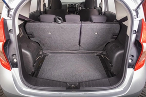 Хетчбэк Nissan Note 2016 года, 1049000 рублей, Томск