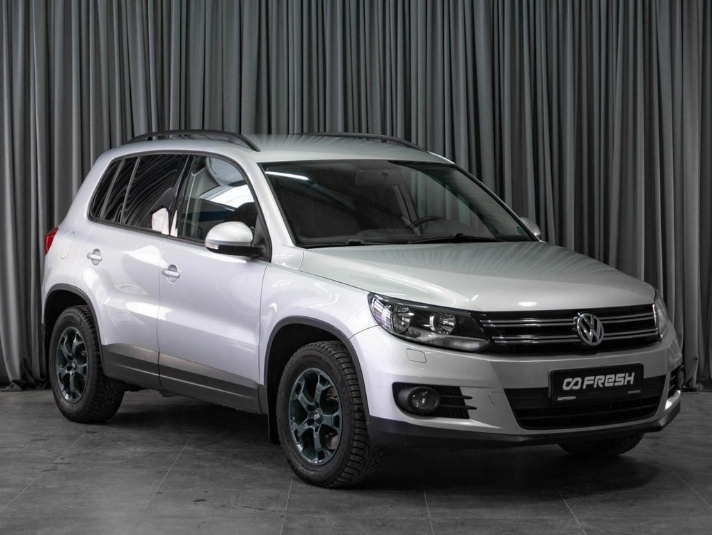 Внедорожник Volkswagen Tiguan 2011 года, 875000 рублей, Тюмень