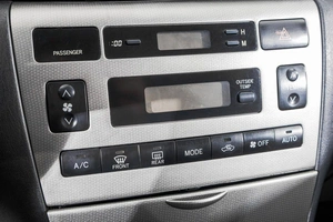 Седан Toyota Corolla 2006 года, 749000 рублей, Барнаул