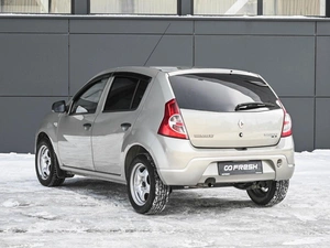 Хетчбэк Renault Sandero 2014 года, 609000 рублей, Кирилловка