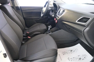 Седан Hyundai Solaris 2018 года, 1059000 рублей, Омск