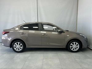 Седан Kia Rio 2021 года, 1687000 рублей, Красноярск