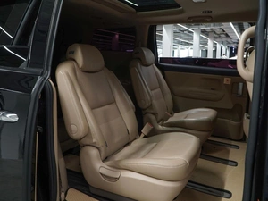 Минивэн Kia Carnival 2017 года, 2198888 рублей, Москва