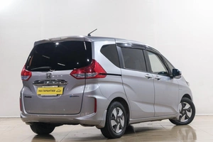 Минивэн Honda Freed 2018 года, 1699000 рублей, Новокузнецк