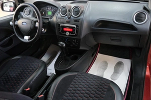 Хетчбэк Ford Fiesta 2008 года, 569000 рублей, Омск