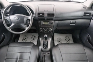 Седан Toyota Avensis 2008 года, 929000 рублей, Красноярск