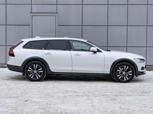 Универсал Volvo V90 Cross Country 2021 года, 3966000 рублей, Санкт-Петербург