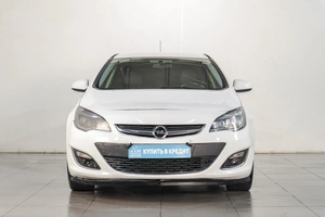Седан Opel Astra 2013 года, 739000 рублей, Челябинск