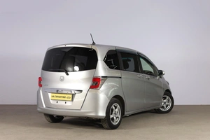 Минивэн Honda Freed 2015 года, 1179000 рублей, Новосибирск