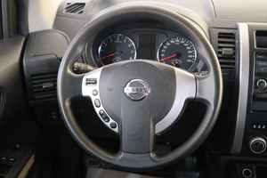 Внедорожник Nissan X-Trail 2013 года, 1399000 рублей, Омск