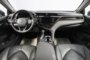 Седан Toyota Camry 2018 года, 3249000 рублей, Новосибирск