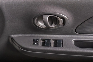Хетчбэк Nissan March 2012 года, 589000 рублей, Томск