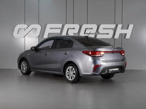 Седан Kia Rio 2019 года, 1635000 рублей, Красный Пахарь