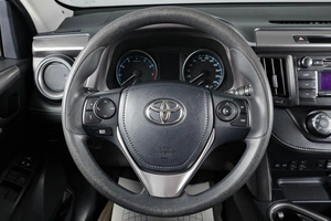 Внедорожник Toyota RAV4 2016 года, 1929000 рублей, Тюмень