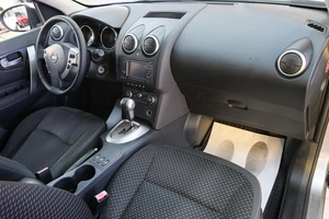Внедорожник Nissan Qashqai 2009 года, 849000 рублей, Омск