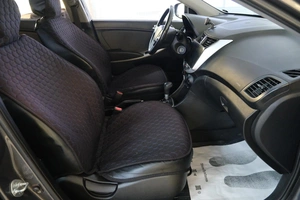 Седан Hyundai Solaris 2012 года, 869000 рублей, Омск