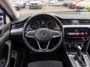 Седан Volkswagen Passat 2020 года, 2199000 рублей, Саратов