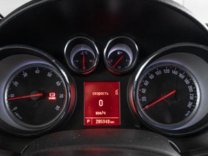 Хетчбэк Opel Astra 2012 года, 799000 рублей, Краснодар