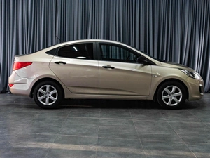 Седан Hyundai Solaris 2014 года, 949000 рублей, Тюмень