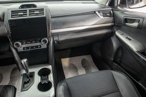 Седан Toyota Camry 2012 года, 1549000 рублей, Барнаул