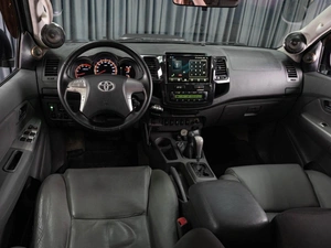 Пикап Toyota Hilux 2013 года, 2589000 рублей, Тюмень