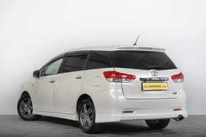 Минивэн Toyota Wish 2011 года, 1379000 рублей, Томск