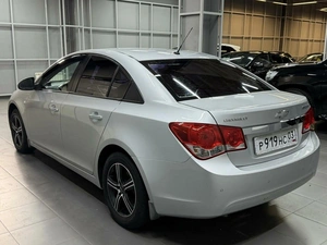 Седан Chevrolet Cruze 2011 года, 747000 рублей, Красноярск