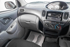 Минивэн Toyota Funcargo 2000 года, 399000 рублей, Барнаул