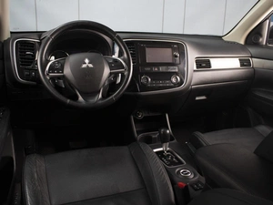 Внедорожник Mitsubishi Outlander 2014 года, 1370000 рублей, Омск