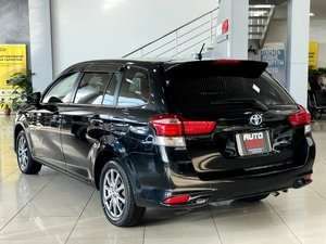 Универсал Toyota Corolla Fielder 2018 года, 1437000 рублей, Солонцы