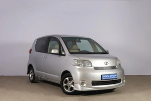 Минивэн Toyota Porte 2005 года, 659000 рублей, Новосибирск