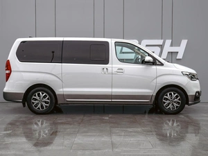 Минивэн Hyundai H-1 2019 года, 4750000 рублей, Краснодар