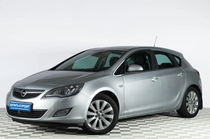 Хетчбэк Opel Astra 2012 года, 1019000 рублей, Челябинск