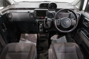 Минивэн Toyota Spade 2015 года, 1029000 рублей, Новокузнецк