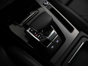 Внедорожник Audi Q5 2024 года, 5398999 рублей, Москва