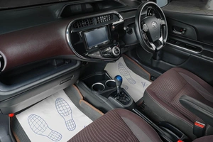 Хетчбэк Toyota Aqua 2017 года, 1339000 рублей, Тюмень