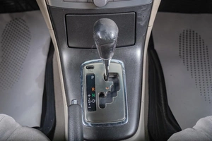 Седан Toyota Avensis 2008 года, 899000 рублей, Томск