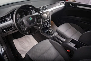 Лифтбек Skoda Superb 2012 года, 1049000 рублей, Томск