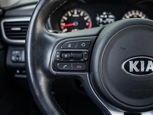 Седан Kia Optima 2017 года, 1770000 рублей, Краснодар