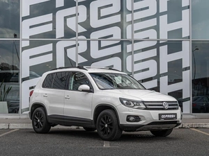 Внедорожник Volkswagen Tiguan 2013 года, 1020000 рублей, Краснодар