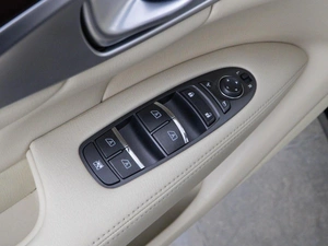 Седан Infiniti Q70 2014 года, 1827077 рублей, Москва