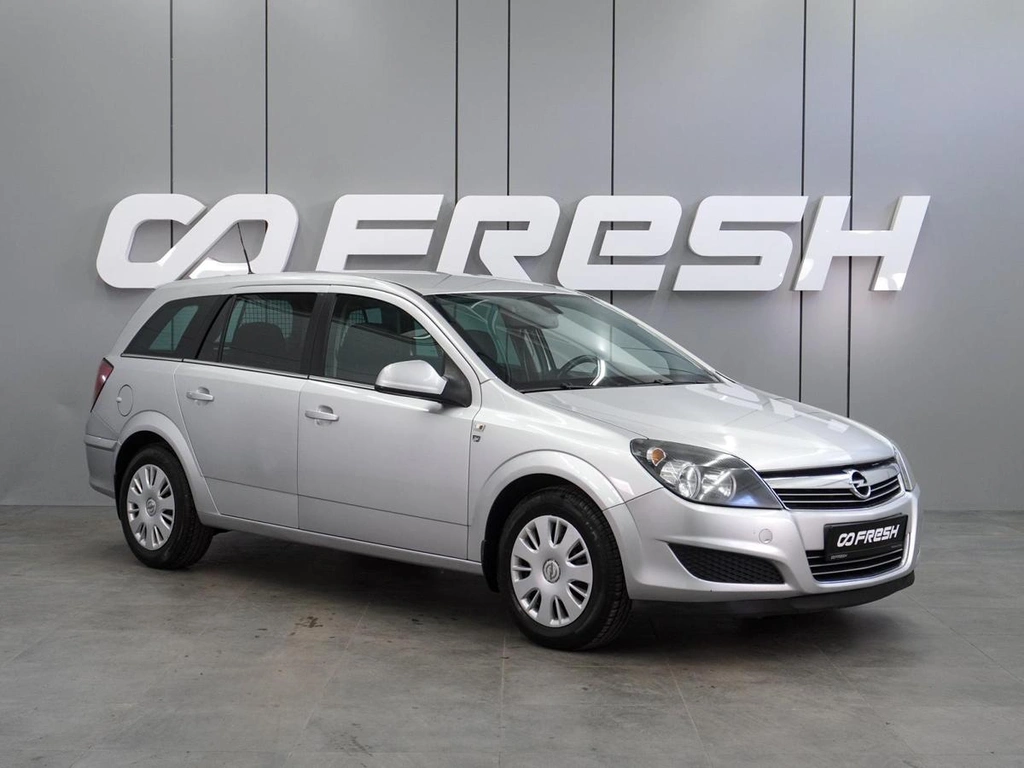 Универсал Opel Astra 2010 года, 579000 рублей, Воронеж