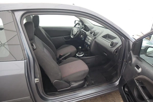 Хэтчбек Ford Fiesta 2004 года, 390000 рублей, Орёл