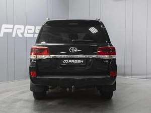Внедорожник Toyota Land Cruiser 2015 года, 5490000 рублей, Омск